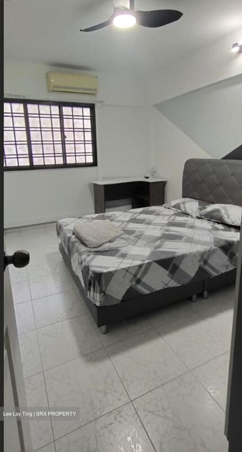 Blk 403 Jurong West Street 42 (Jurong West), HDB Executive #520053311